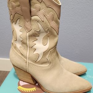 Dolce vita western booties